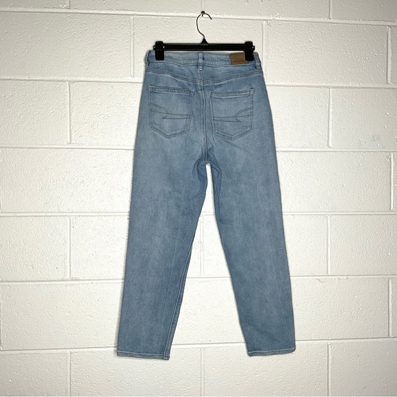 < American Eagle Light Wash Blue Jeans 28” > - Picture 4 of 4